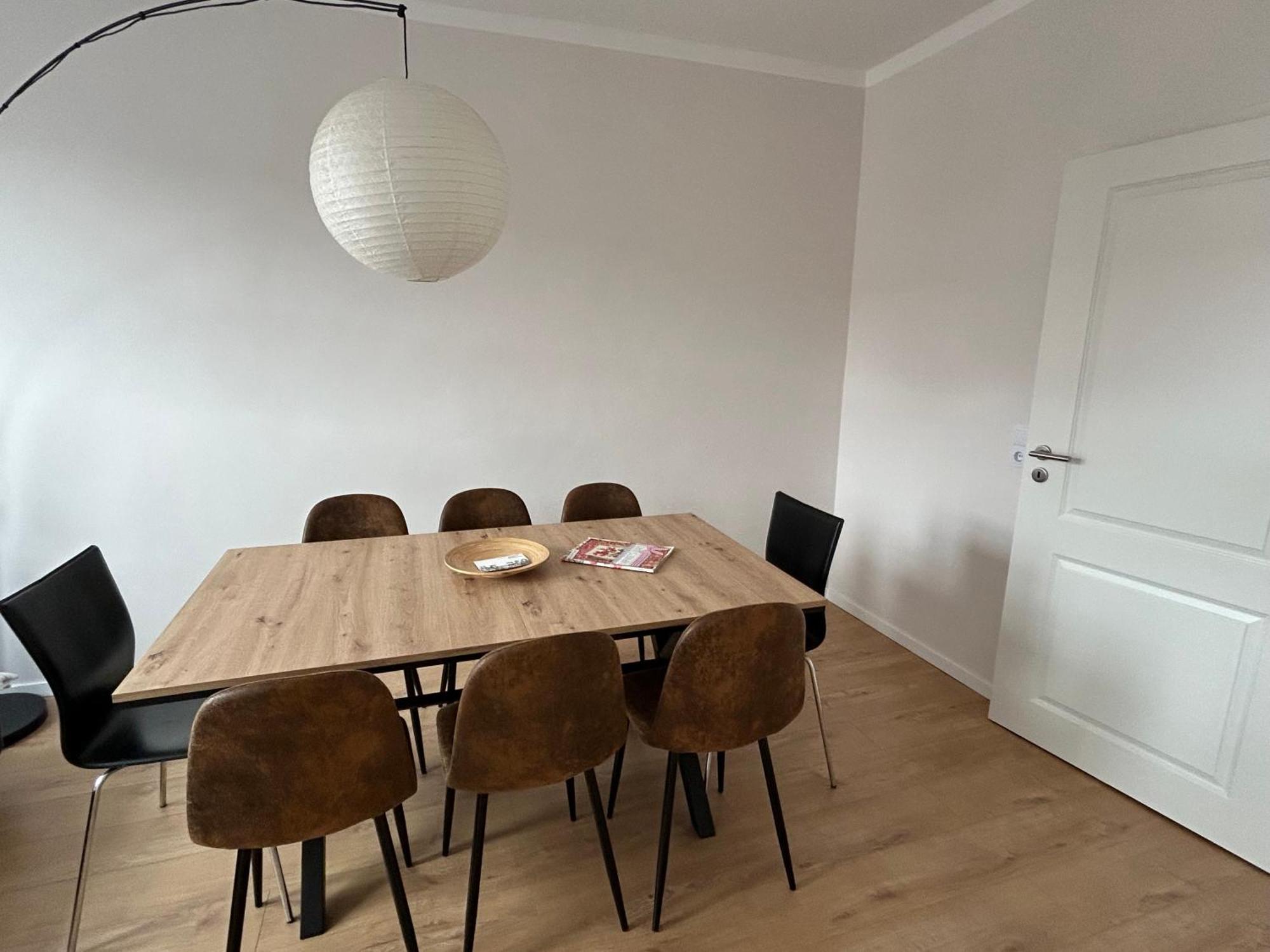 Schoene Neue 4 Zimmer Wohnung Mit Sued-Balkon Bis 8 Personen Νάουμπουργκ Εξωτερικό φωτογραφία