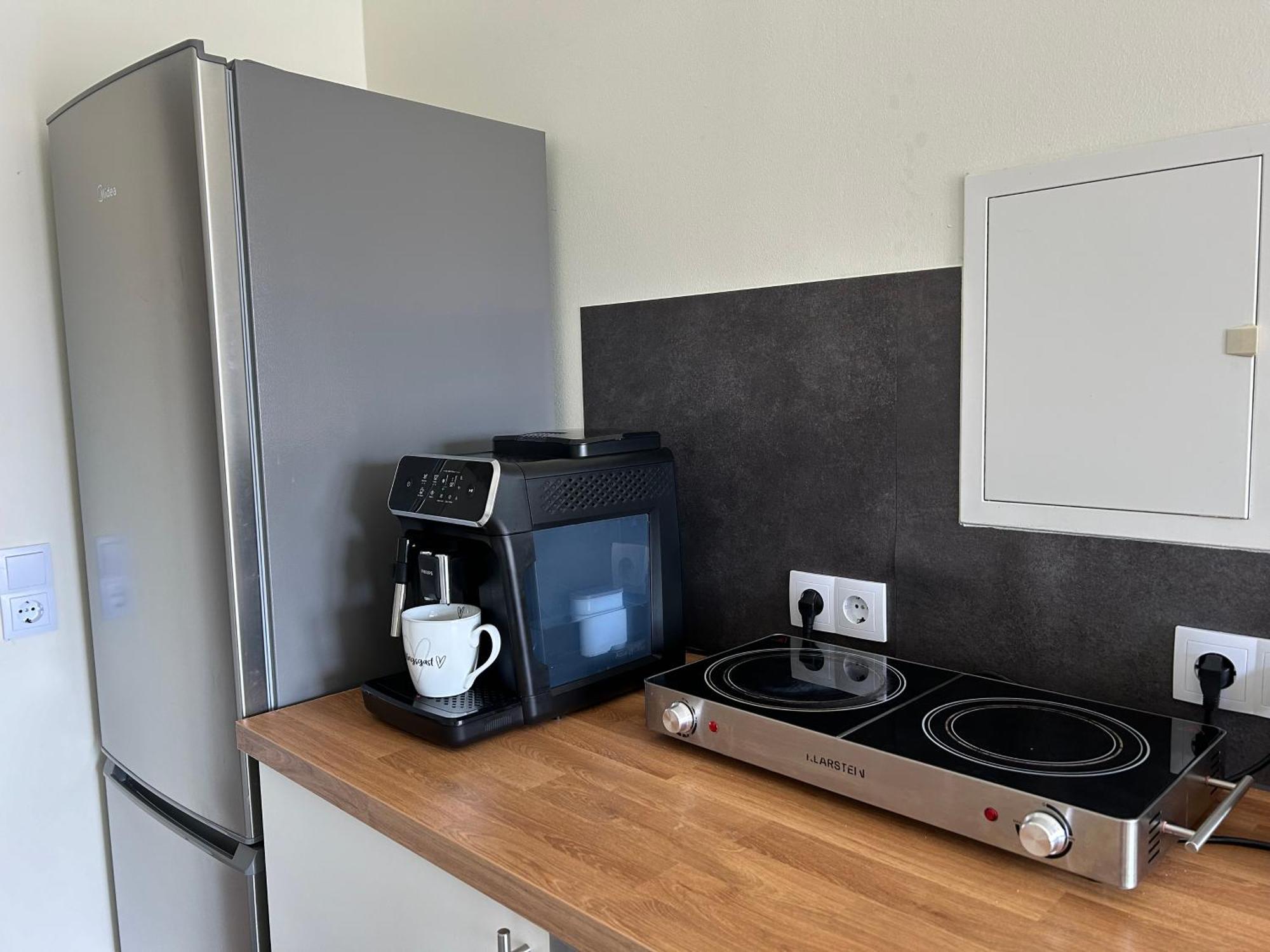 Schoene Neue 4 Zimmer Wohnung Mit Sued-Balkon Bis 8 Personen Νάουμπουργκ Εξωτερικό φωτογραφία